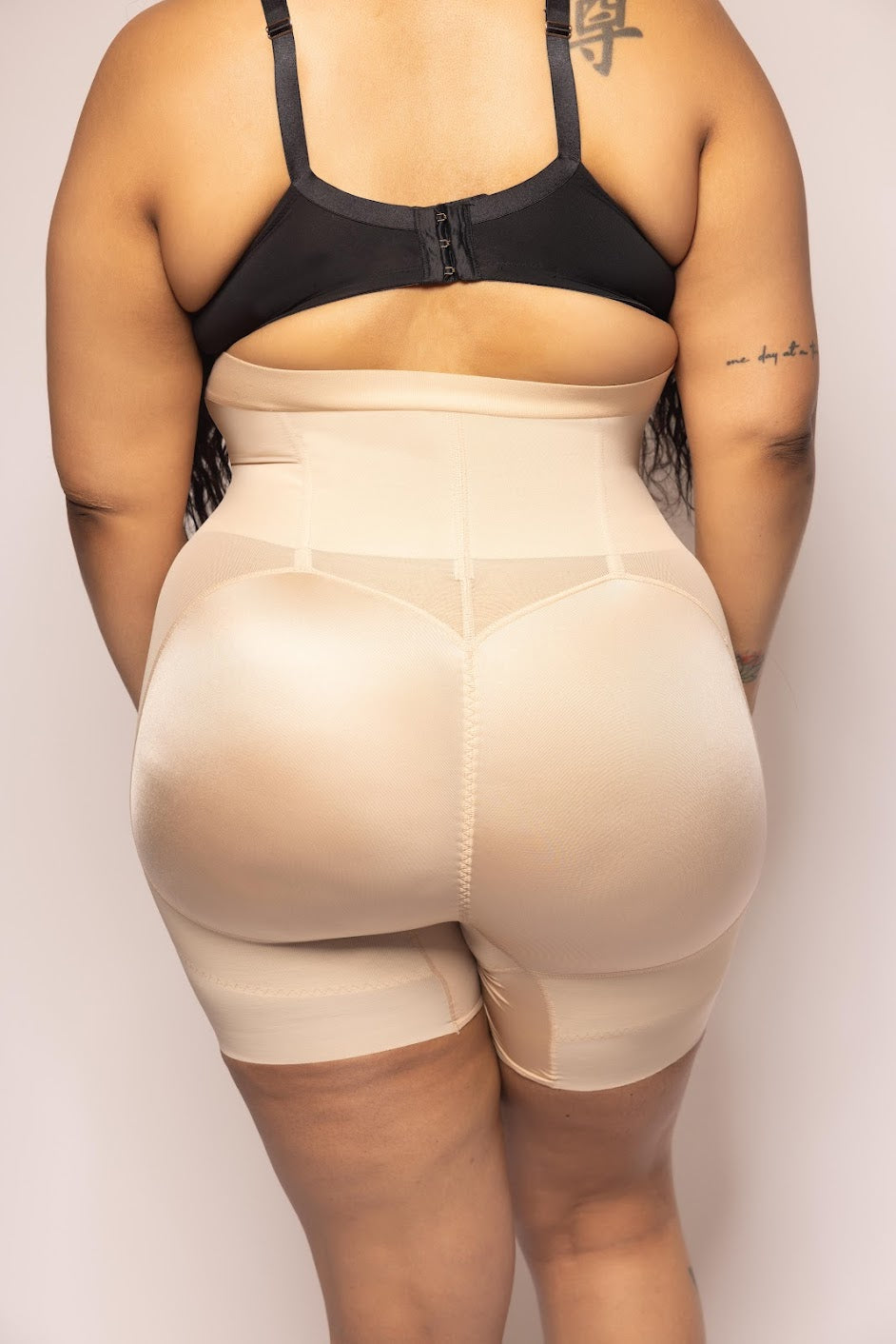 Form FNDTN Sculpting  Shorts